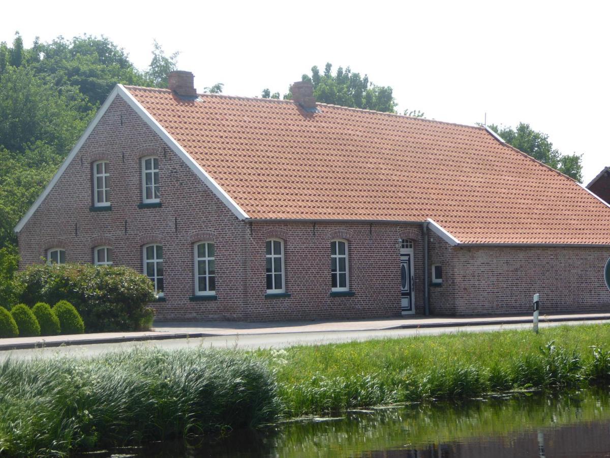 Ferienwohnung Gulf Im Gulfhof Am Kanal Grossefehn Kültér fotó